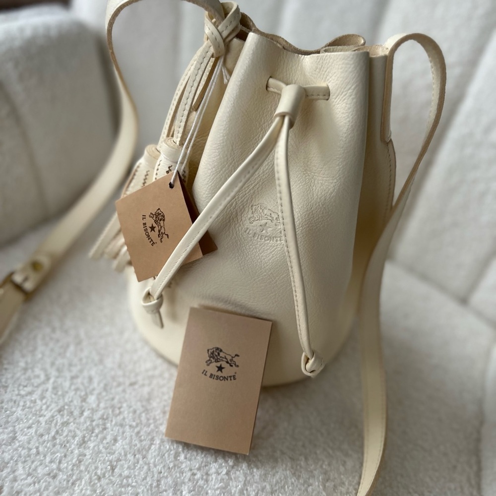 IL Bisonte Silvia Milk color Leather Bucket Bag